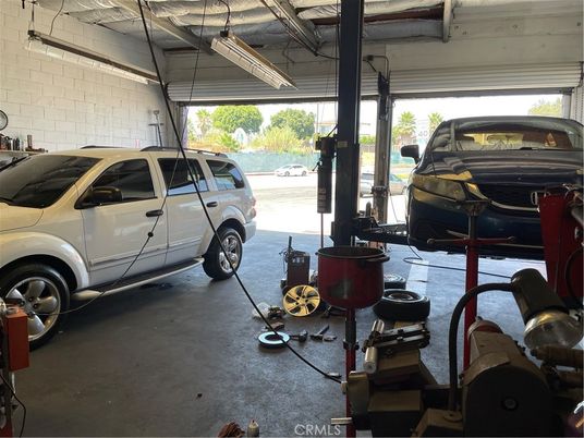 Garage, Interior