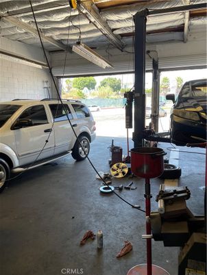 Garage, Interior