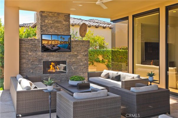 Exterior, Fireplace