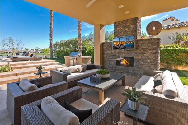 Exterior, Fireplace