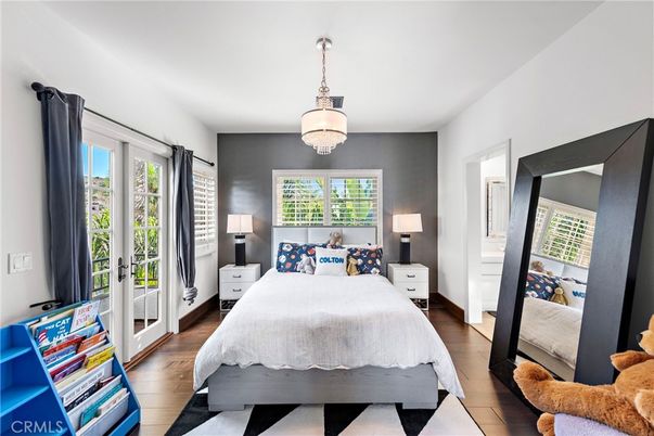 Bedroom, Chandelier, Interior, Pendant Lights, Wood Texture Flooring