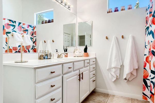 Bathroom, Dual Sink Vanities, Interior