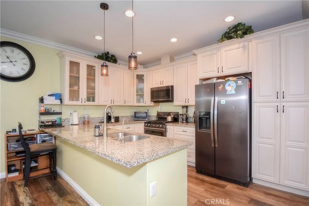 Interior, Kitchen, Pendant Lights, Recessed Lighting, Wood Texture Flooring