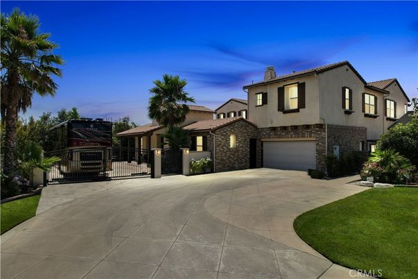 Attached, Exterior, Facade, Brick Facade, Mediterranean