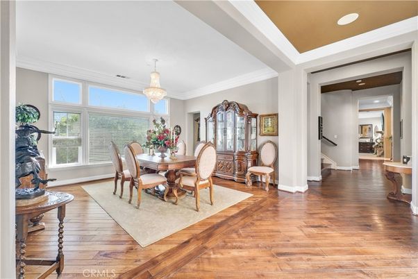 Chandelier, Dining room, Interior, Recessed Lighting, Wood Texture Flooring