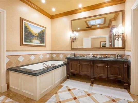 Bathroom, Dual Sink Vanities, Interior, Recessed Lighting