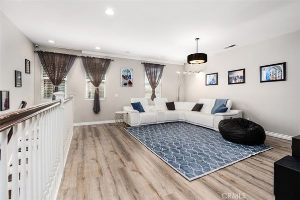 Interior, Living room, Pendant Lights, Recessed Lighting, Wood Texture Flooring