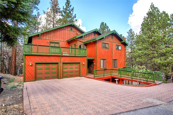 Attached, Exterior, Facade, Log Home