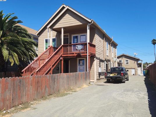Exterior, Facade, American Craftsman