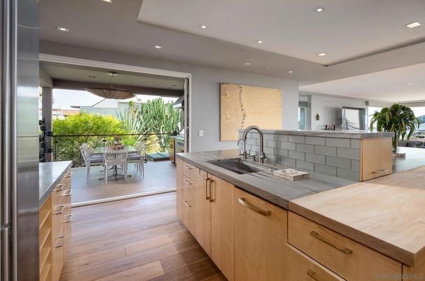 Dining room, Interior, Kitchen, Pendant Lights, Recessed Lighting, Wood Texture Flooring