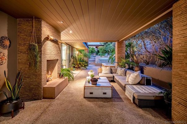 Exterior, Fireplace