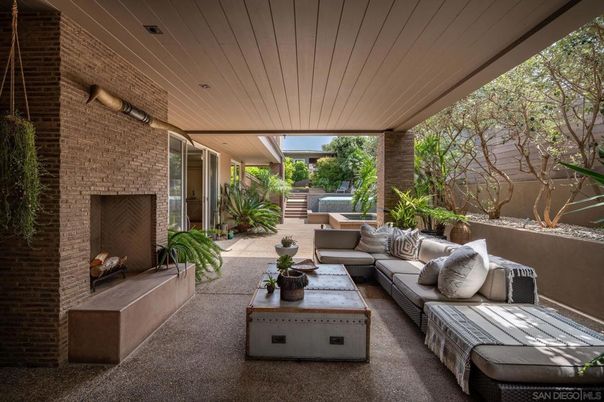 Exterior, Fireplace