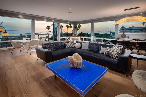 Dining room, Interior, Living room, Pendant Lights, Recessed Lighting, Wood Texture Flooring