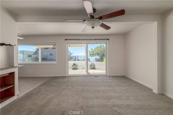 Empty room, Interior, Water