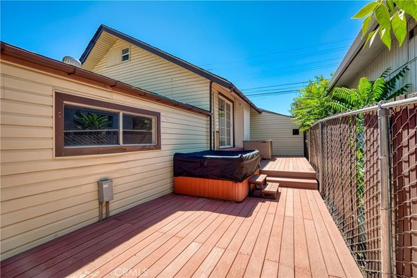 Exterior, Hot Tub