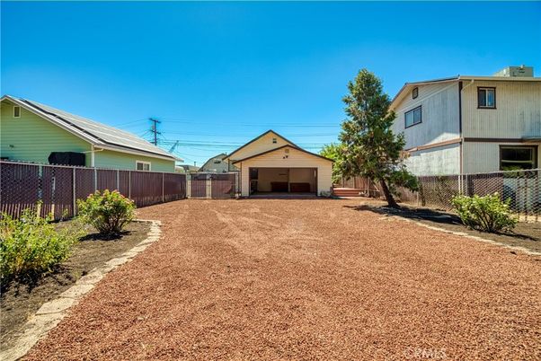 Backyard, Detached Garage, Exterior