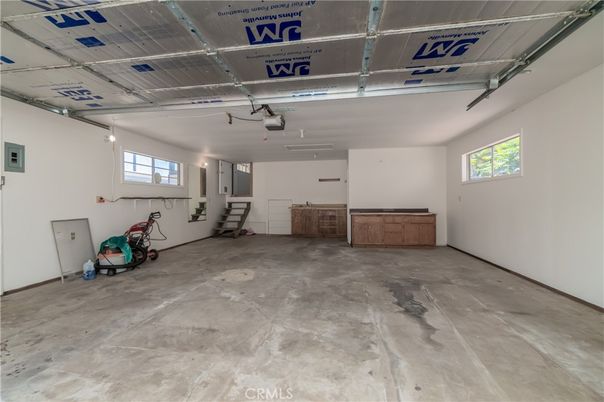 Garage, Interior
