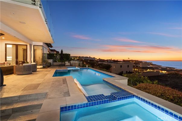 Exterior, Pool, Water