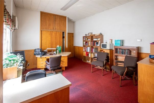 Home Office, Interior