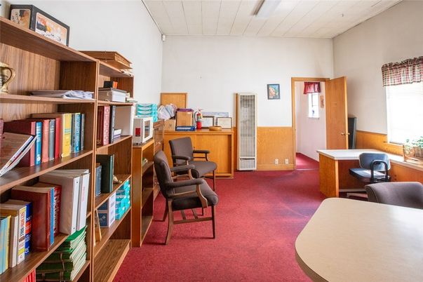 Home Office, Interior