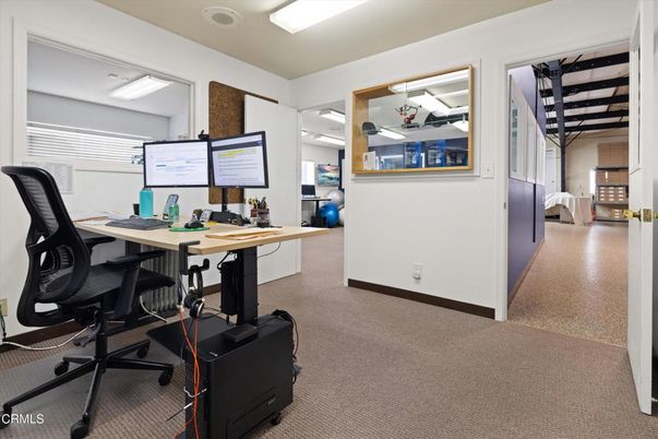 Home Office, Interior