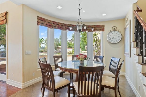 Dining room, Interior, Pendant Lights, Recessed Lighting
