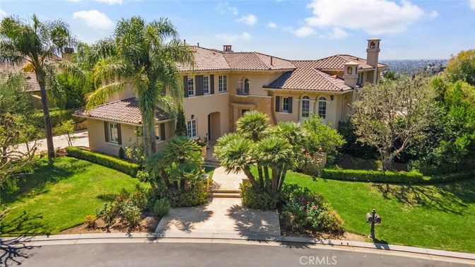 Backyard, Exterior, Facade, Mediterranean