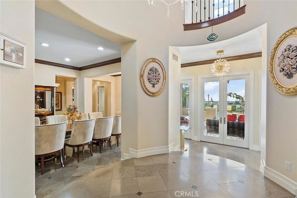 Dining room, Interior, Recessed Lighting
