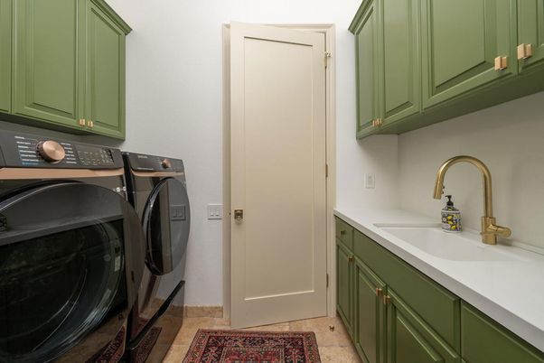 Interior, Washer