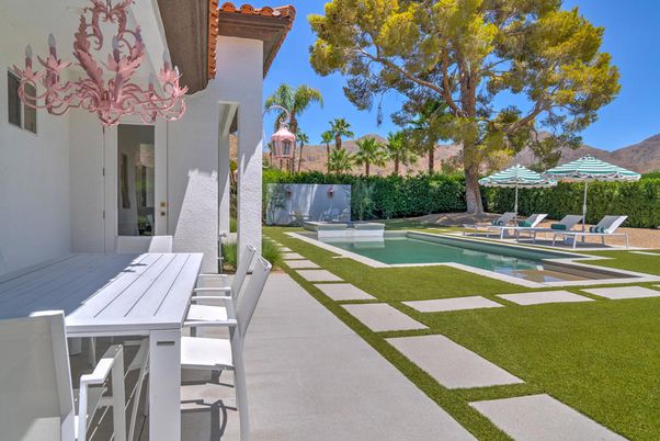 Exterior, Pool