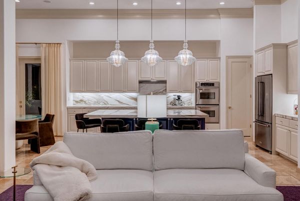 Dining room, Interior, Kitchen, Living room, Pendant Lights, Recessed Lighting, Stainless Steel Appliances