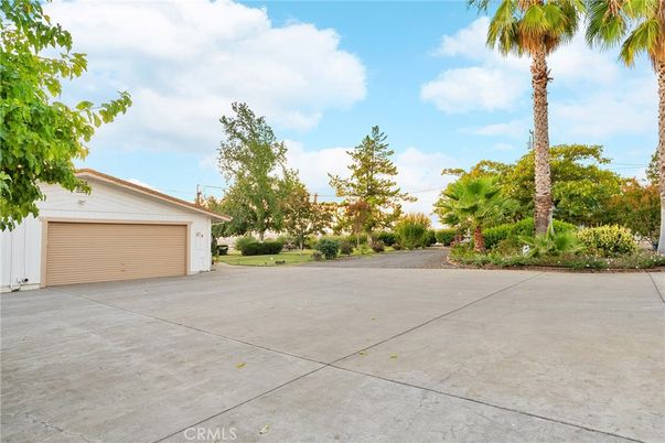 Backyard, Detached Garage, Exterior