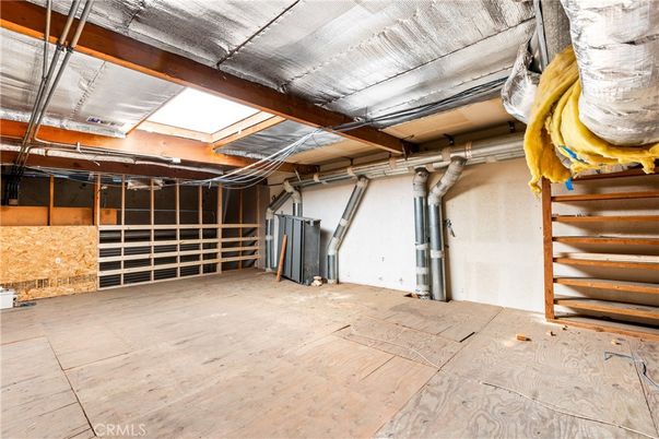 Garage, Interior