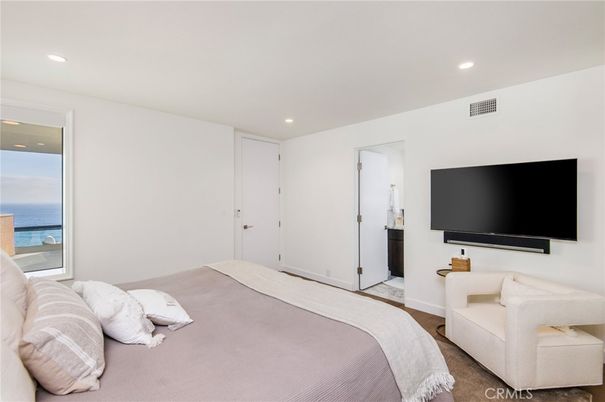 Bedroom, Interior, Recessed Lighting, Water