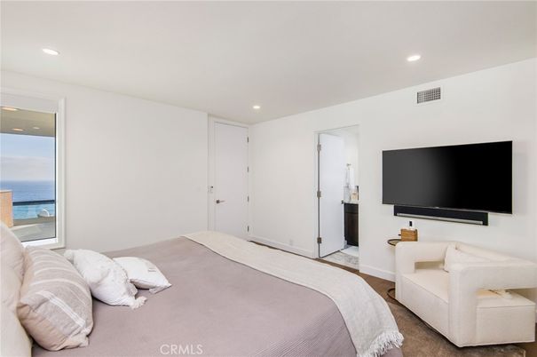 Bedroom, Interior, Recessed Lighting, Water