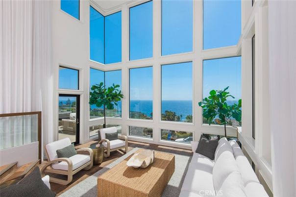 Interior, Living room, Water