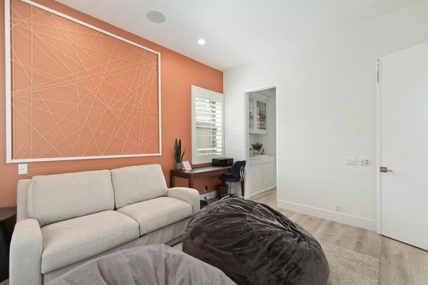 Home Office, Interior, Recessed Lighting, Wood Texture Flooring