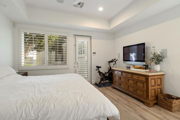 Bedroom, Fitness Equipment, Interior, Recessed Lighting, Wood Texture Flooring