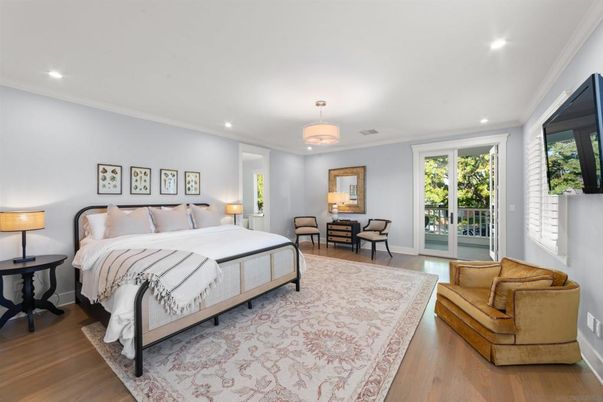 Bedroom, Interior, Pendant Lights, Recessed Lighting, Wood Texture Flooring