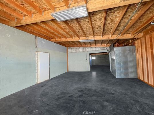 Empty room, Interior, Wooden Beams, Wooden Ceilings