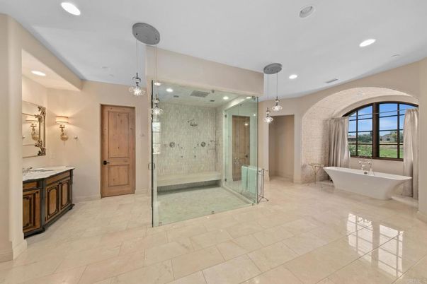 Bathroom, Free Standing Baths, Glass Shower, Interior, Pendant Lights, Recessed Lighting