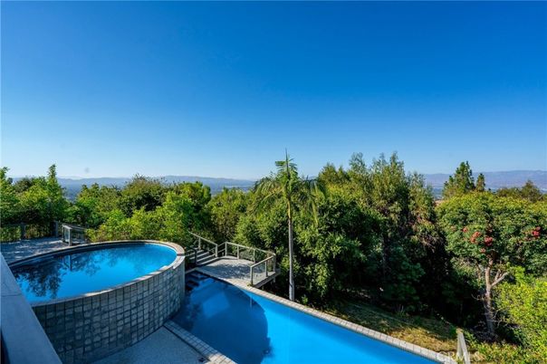 Exterior, Pool, Other