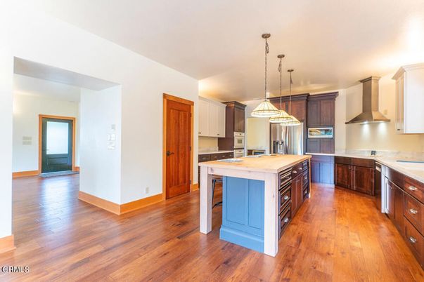 Interior, Kitchen, Pendant Lights, Wood Texture Flooring