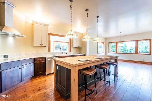 Interior, Kitchen, Pendant Lights, Wood Texture Flooring