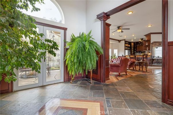 Dining room, Interior, Recessed Lighting