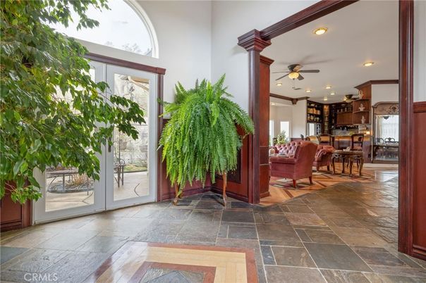Dining room, Interior, Recessed Lighting