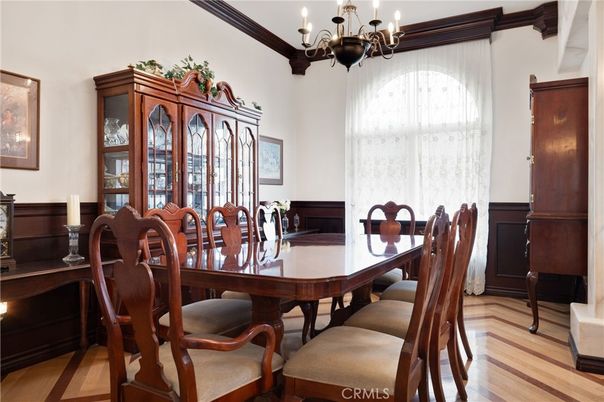 Chandelier, Dining room, Interior, Wood Texture Flooring