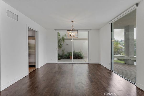 Empty room, Interior, Pendant Lights, Wood Texture Flooring