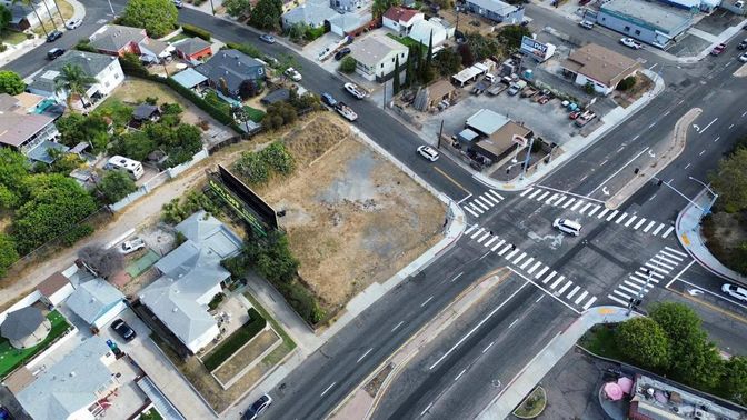 Exterior, Drone