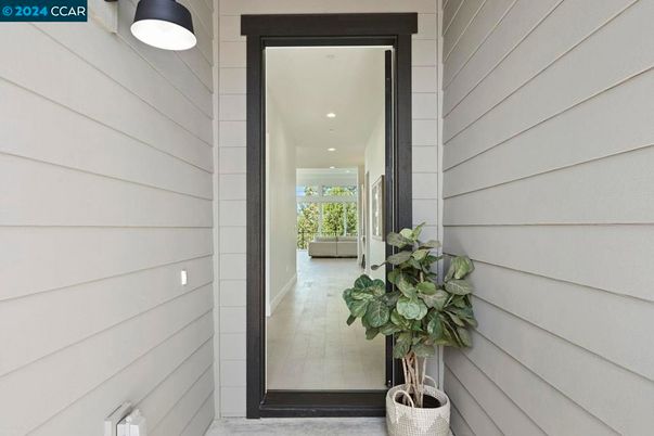 Exterior, Recessed Lighting